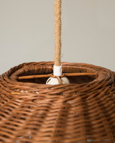 Texture of the brown rattan lampshade