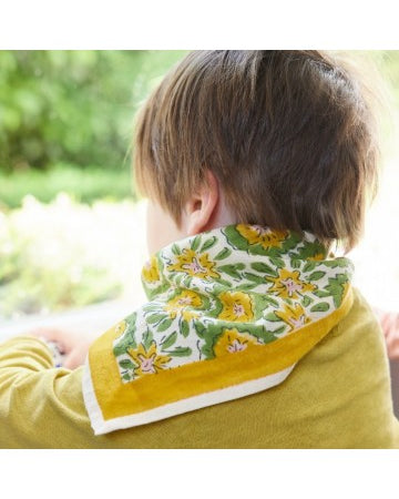 Pañuelo infantil de algodón estampado curry 60 x 60 cm Bonheur du Jour