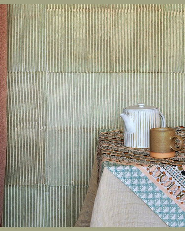Papel pintado rayas verticales verdes batik papel de arroz Le Monde Sauvage