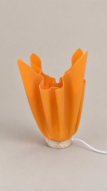 Pareja de lámparas vintage rosa y naranja — lámpara naranja y sus pétalos