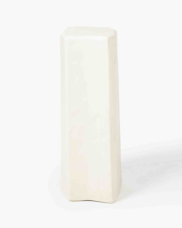 Perfil del pedestal blanco roto y sus cambios de plano.