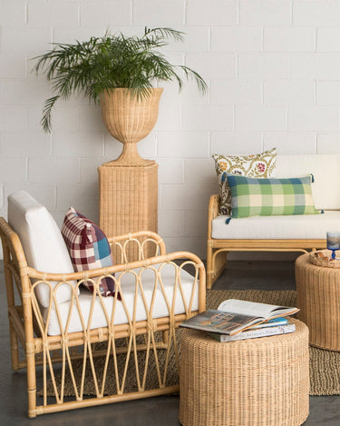 https://professional.mahehomeware.com/wp-content/uploads/2023/09/pedestal-vase-rattan-mahehomeware-20.jpg
