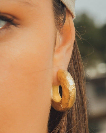 Pendientes Anilla Large dorados Agapée, detalle 2