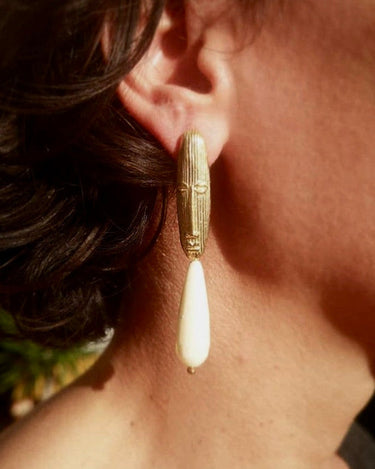 Pendientes dorados largos
