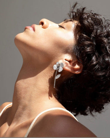 Pendientes Largos de Plata PAMPALONIA Flor Silvestre Mallorca Diseño Artesanal
