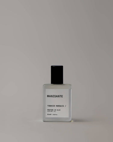 Detalle de perfume en aceite aromático