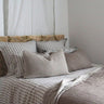Plaid de lino gofrado reversible con flecos Le Monde Sauvage