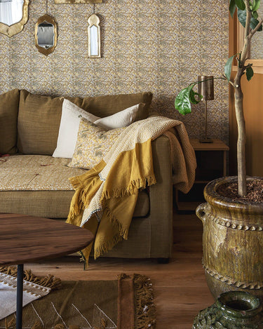 Wool and cotton throw for a sofa