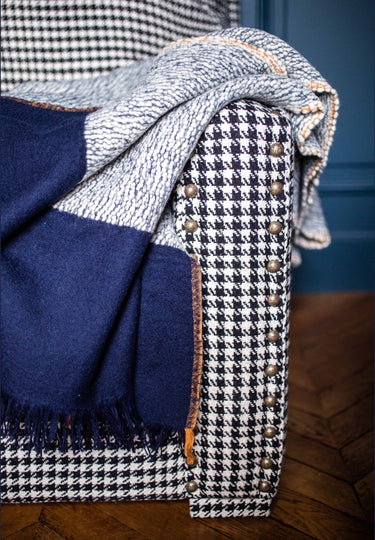 Full view of the Haika throw