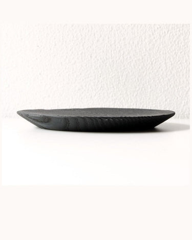 Detalle de la veta del plato Merlo