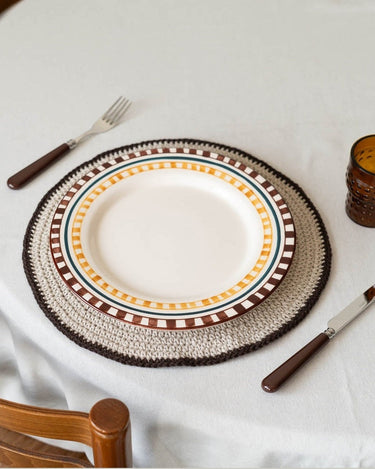 Set de cuatro platos Charlotte de cerámica pintados a mano