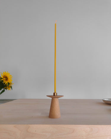 Portavelas pequeño de madera natural para mesa o repisa