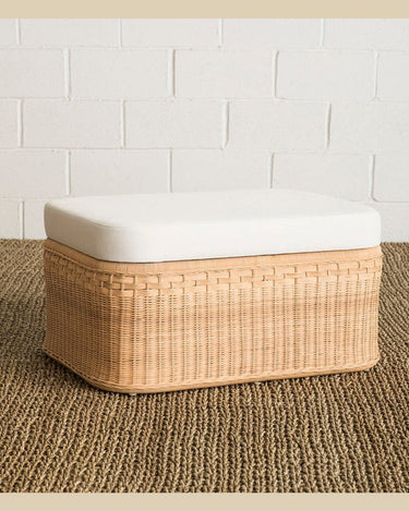 Puf otomano ratán natural hecho a mano con cojín acolchado