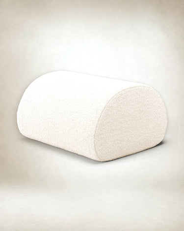 Puf Rouli de bouclé blanco roto en Matuta Home - imagen 1