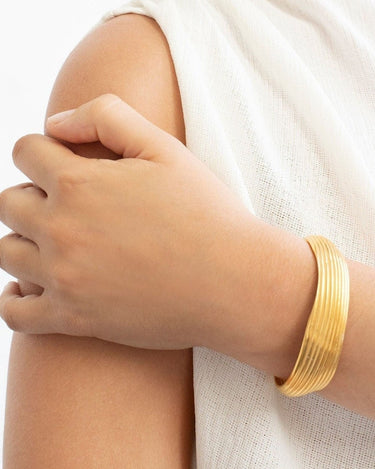 Brazalete dorado Onaria Joidart