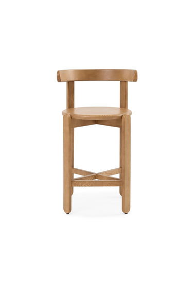 proporción del diseño de silla alta de madera en teca de Gabrielle Paris