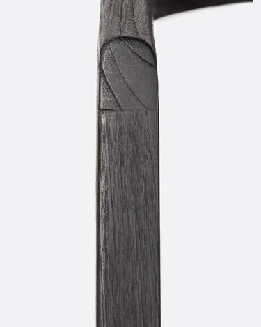 Silla ARC de teca negra 56 × 57 × 76 cm — detalle 6
