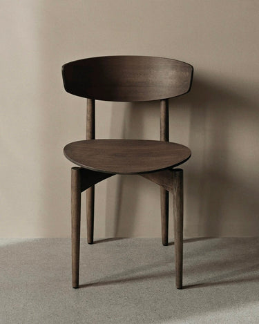 Silla de comedor Herman de haya oscura