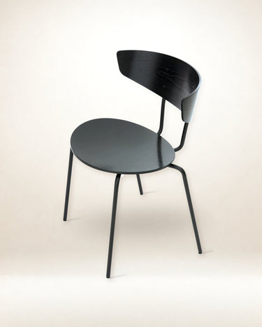 Silla de comedor Herman negra de cuero