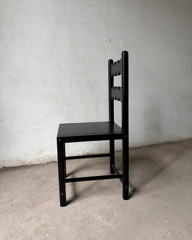 Acabado negro de la silla de comedor Raaga