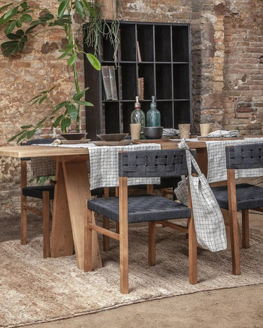 Silla de comedor CORA de teca y cuerda de papel — detalle 8