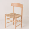Silla de haya y chopo con asiento de enea de Cestería Aparici