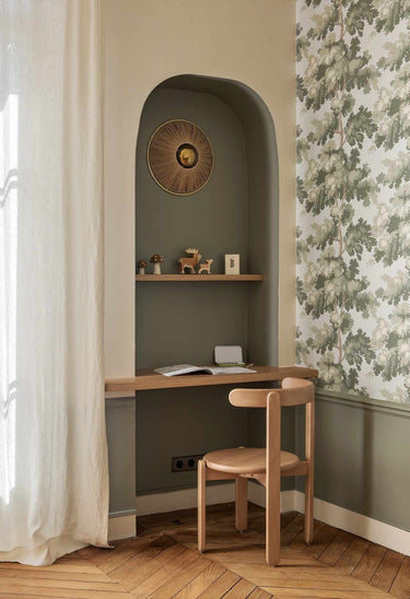 Sillas de Gabrielle Paris, proporción y material de silla de fresno natural