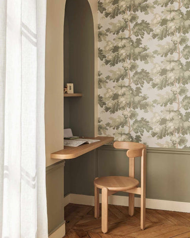 Silla de Gabrielle Paris, silueta y acabado de silla de fresno natural