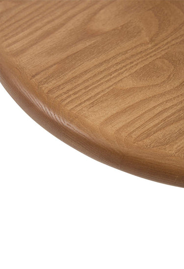 proporción del diseño de silla de fresno en teca de Gabrielle Paris