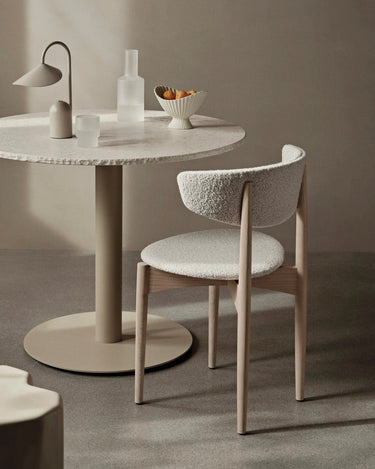 Silla Herman de haya aceitada y bouclé blanco