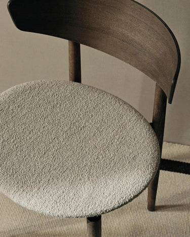 Silla Herman de haya oscura y bouclé natural · imagen 4