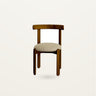 Silla de Gabrielle Paris, silueta y acabado de silla tapizada de madera en teca