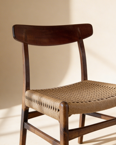 Silla CH23 de Hans J. Wegner en madera y asiento de cuerda
