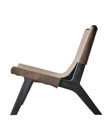 Diseño de los sillones de cuero de MUUBS, visto de perfil