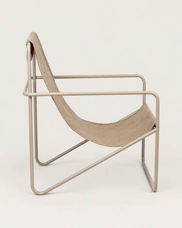 Sillón Desert Cashmere y arena de Ferm Living, vista lateral