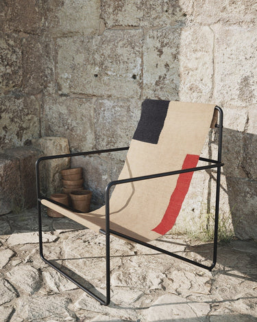 Sillón Desert negro de PET reciclado de Ferm Living