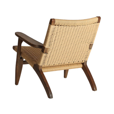 Sillón de madera de olmo y cuerda con madera marrón y cuerda clara