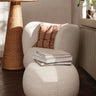 Sillón Rico de bouclé blanco, vista frontal