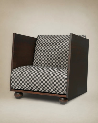 Sillón Rum de pino oscuro y tejido a cuadros · imagen 3