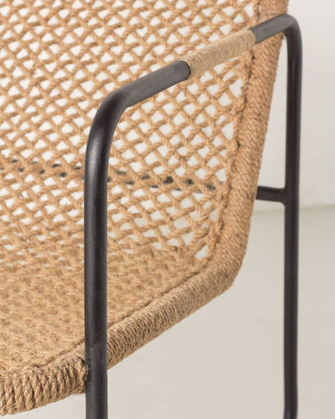 Sillón de yute trenzado en ambiente