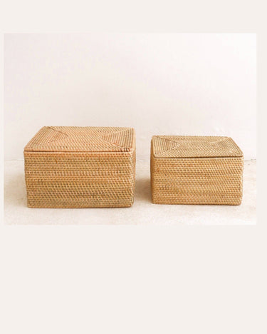 Detalle de tejido artesanal en cesta de mimbre Soeji con tapa