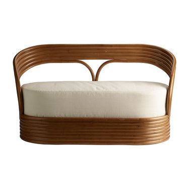 Sofá Rattan Mandola 130x65xH72 cm Caramel de Tine K Home, vista frontal del sofá de ratán con cojín blanco