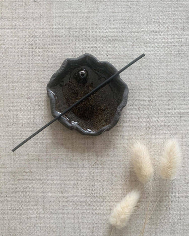 Soporte para incienso de cerámica artesanal wabi sabi