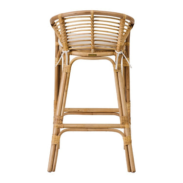 Proporciones de taburete de bar de ratán con reposapiés de Tine K Home