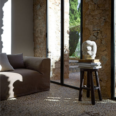 Taburete de Tine K Home en teca color moka