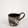Taza de gres marrón con motivos crema de Olsson & Jensen