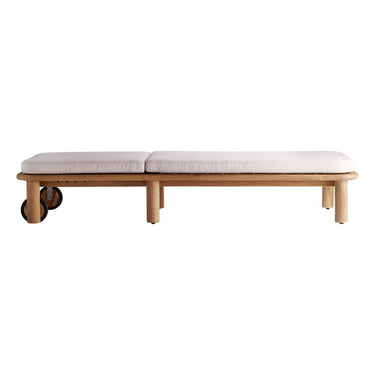 Otra perspectiva de tumbona de teca maciza con cojín para exterior de Tine K Home