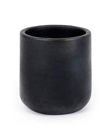 Vaso de cerámica negra hecho a mano