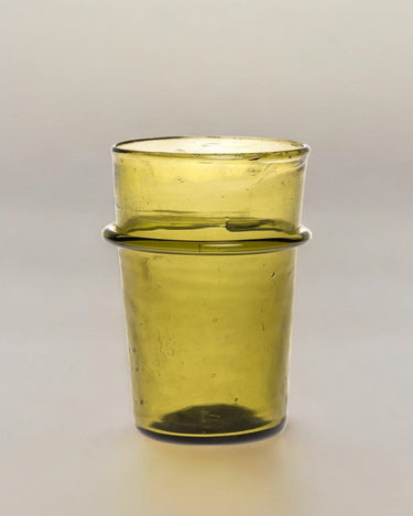 Vaso de cristal soplado artesanal en tono verde