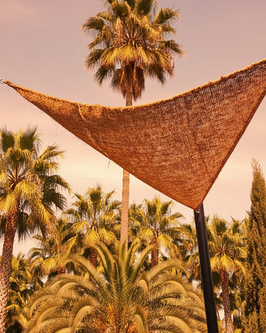 Triangular coconut fiber shade 350x350 cm by Bazar Bizar